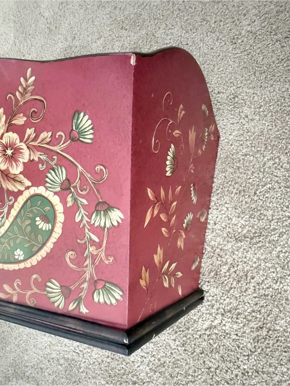 Vintage Style Red Floral Paisley Wooden Magazine Rack Organizer